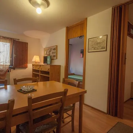 Aparthotel Petit Tibet 3*