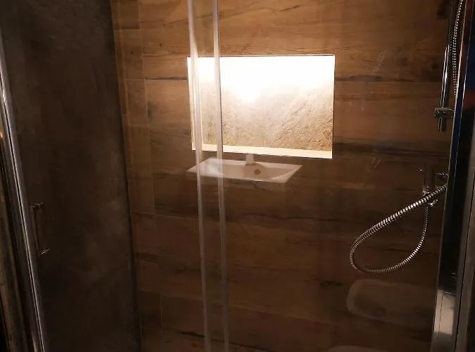 Petit Tibet Aparthotel