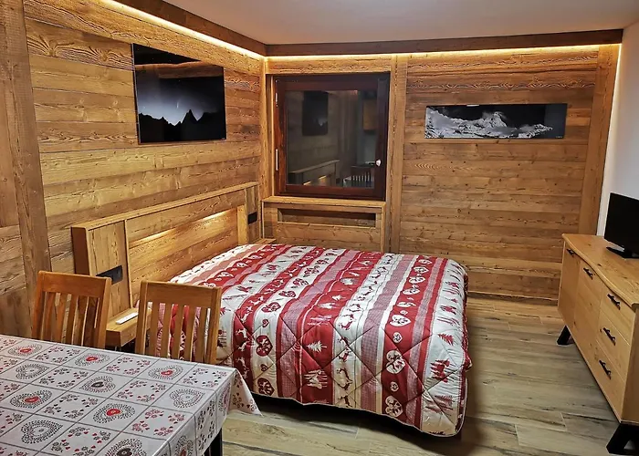 Petit Tibet アパートホテル