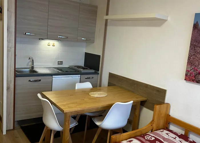 アパートホテル Petit Tibet 3*