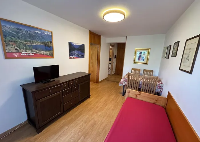 Petit Tibet アパートホテル ブレウイル・チェルヴィナイア