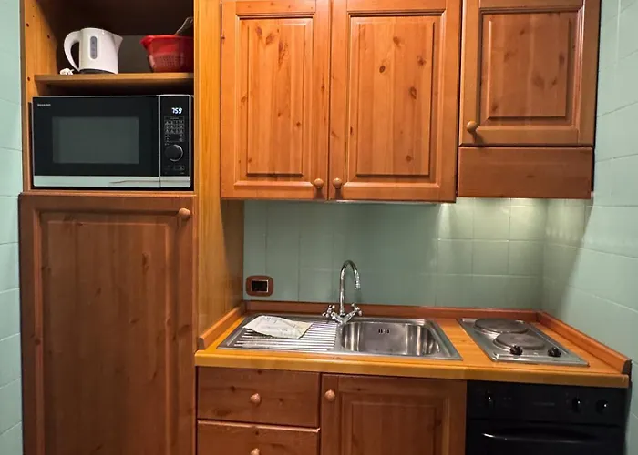 Petit Tibet アパートホテル ブレウイル・チェルヴィナイア